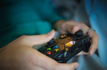 Game Remote Gamer Video  - Olichel / Pixabay