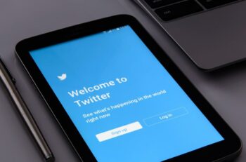 Twitter Screen Social Telephone  - PhotoMIX-Company / Pixabay